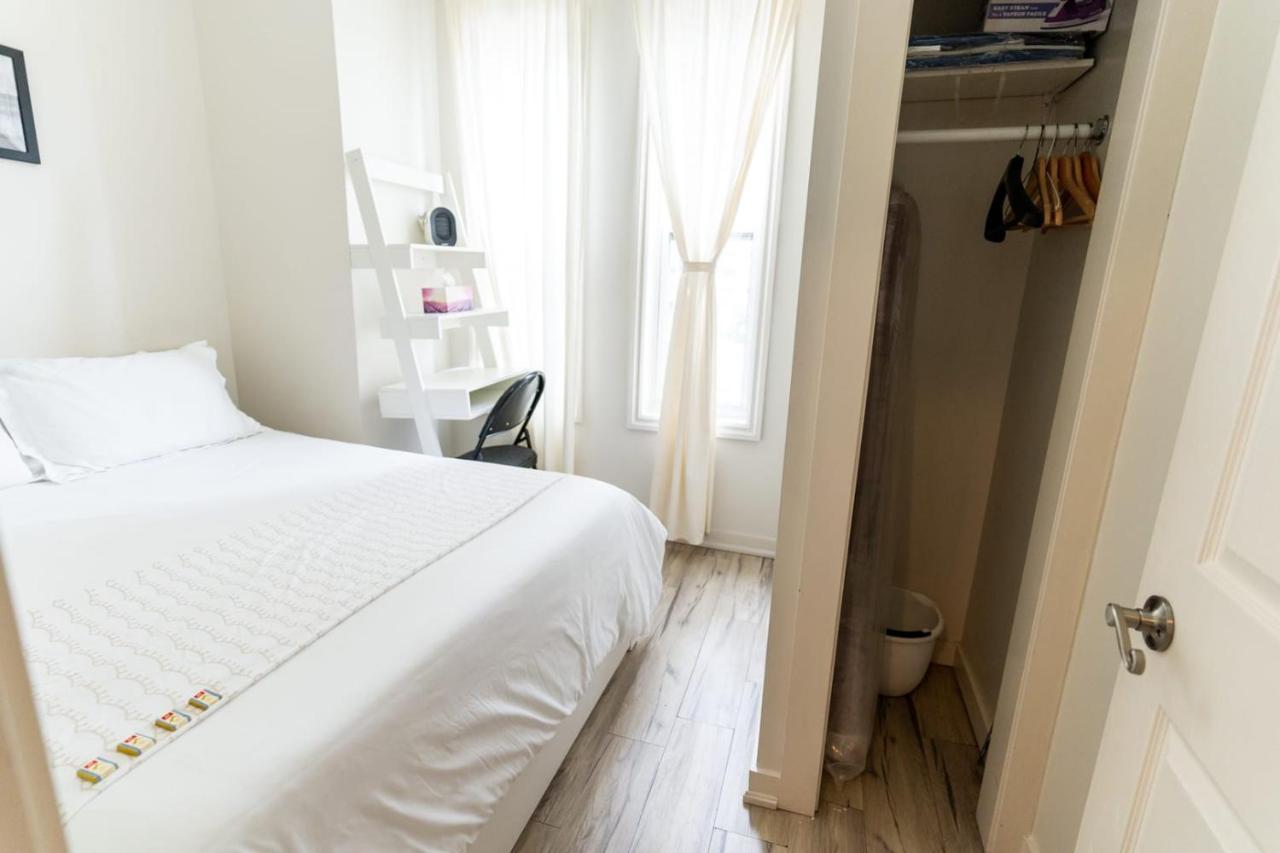 Modern 1 Bedroom Apartment With In-Suite Laundry Hamilton Exterior foto